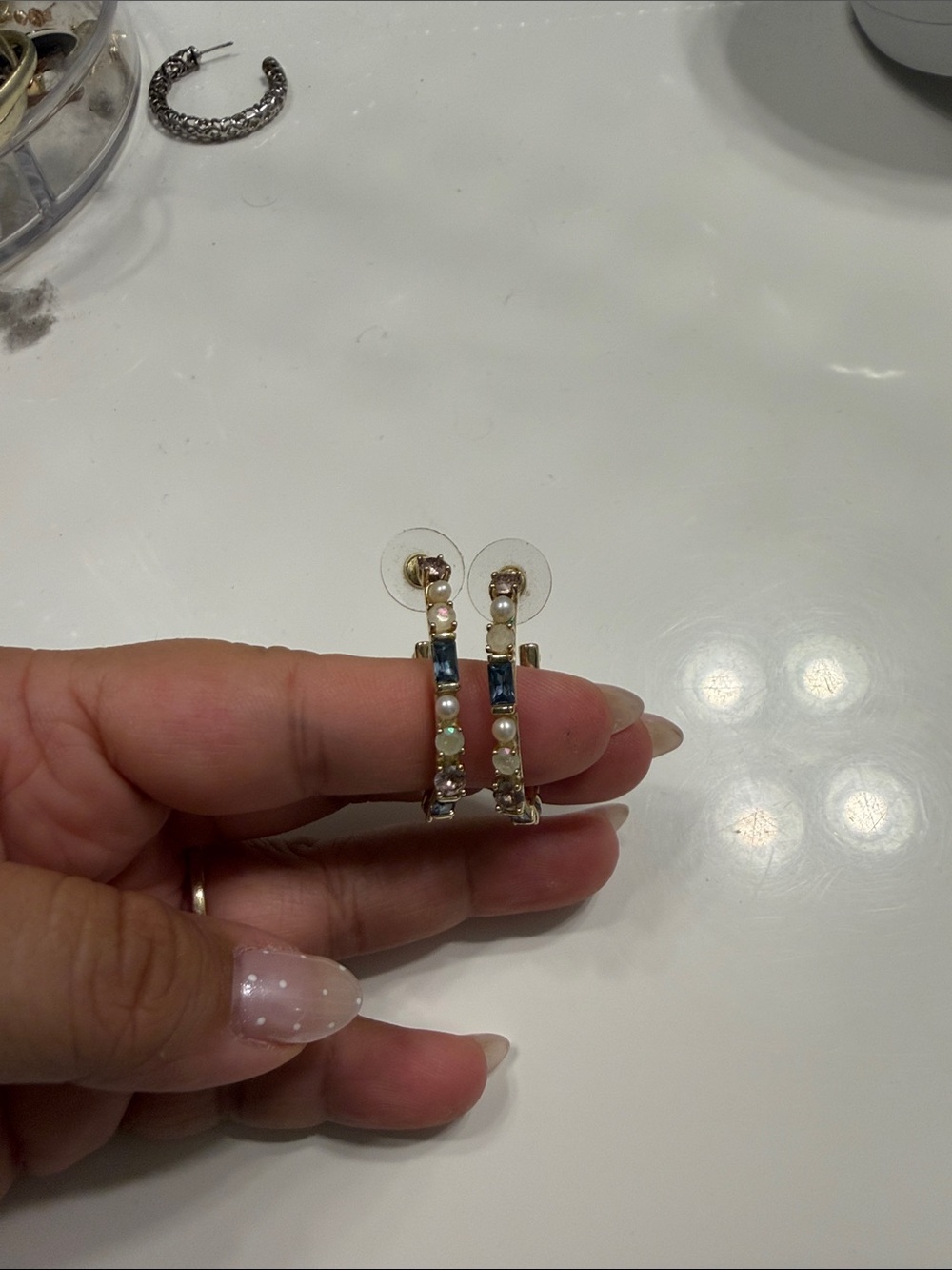 Authentic Kendra Scott Ember Gold Hoop Earrings in Blue Lapis